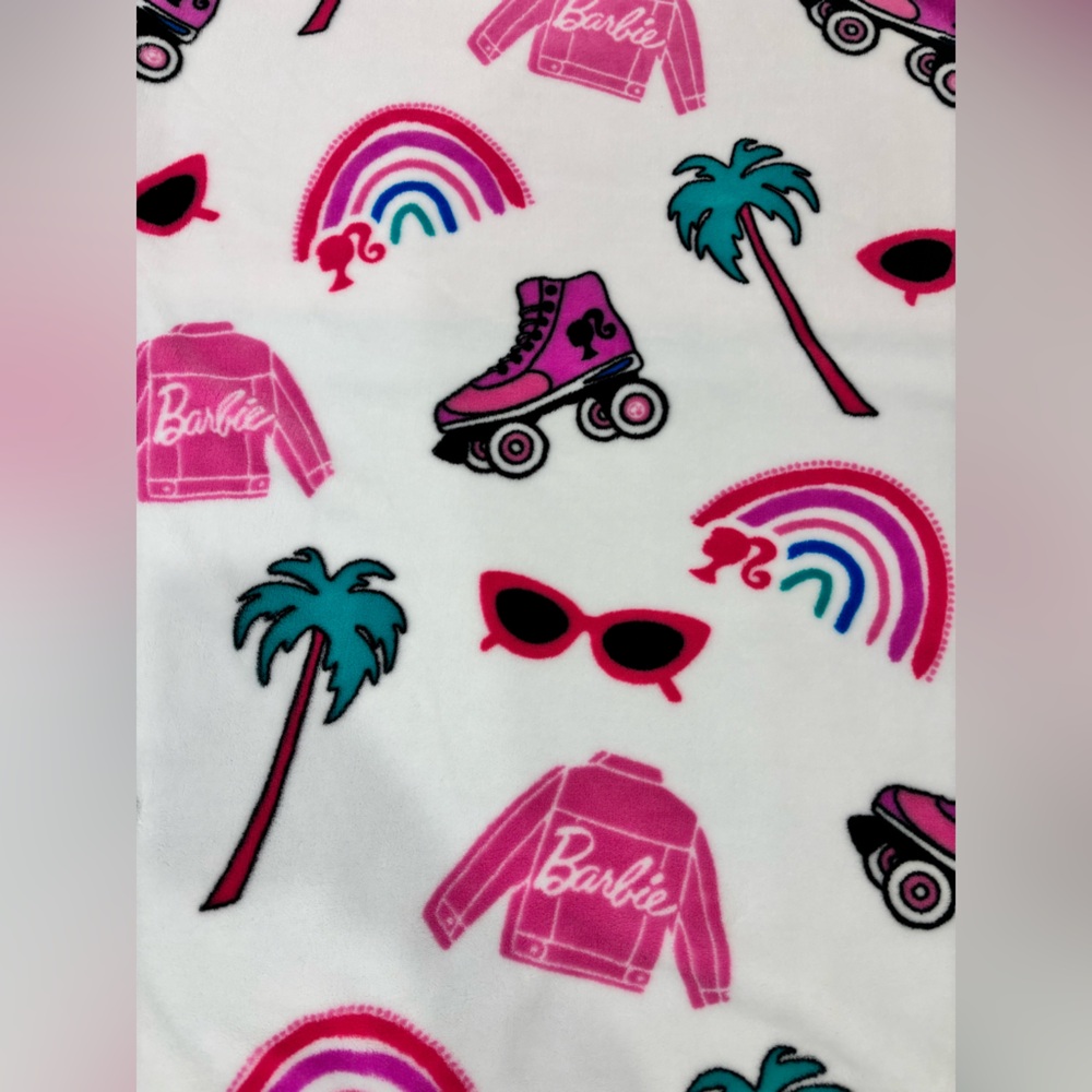 Barbie Blanket!  🛼 Large and cozy!